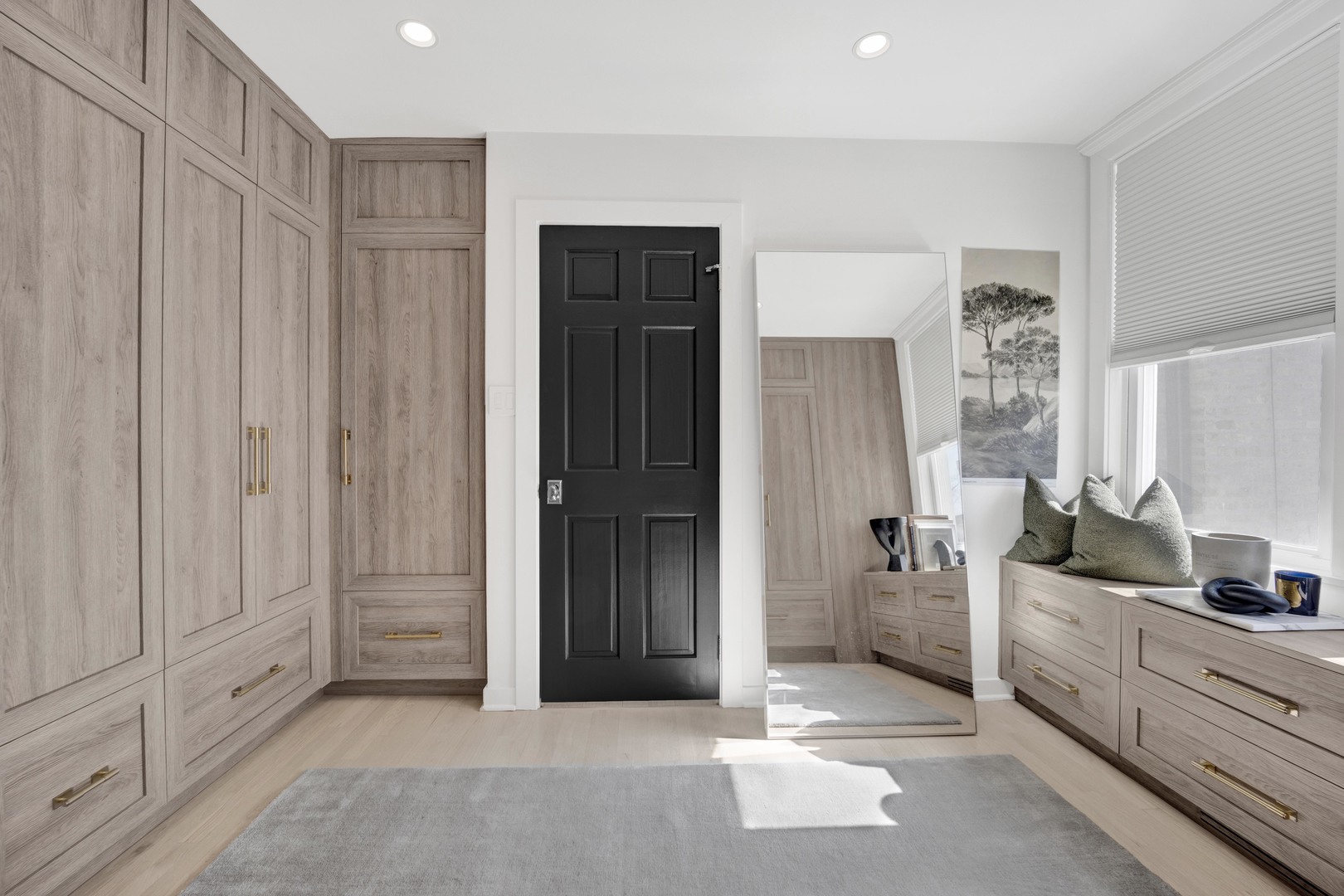 1932 N Honore Street