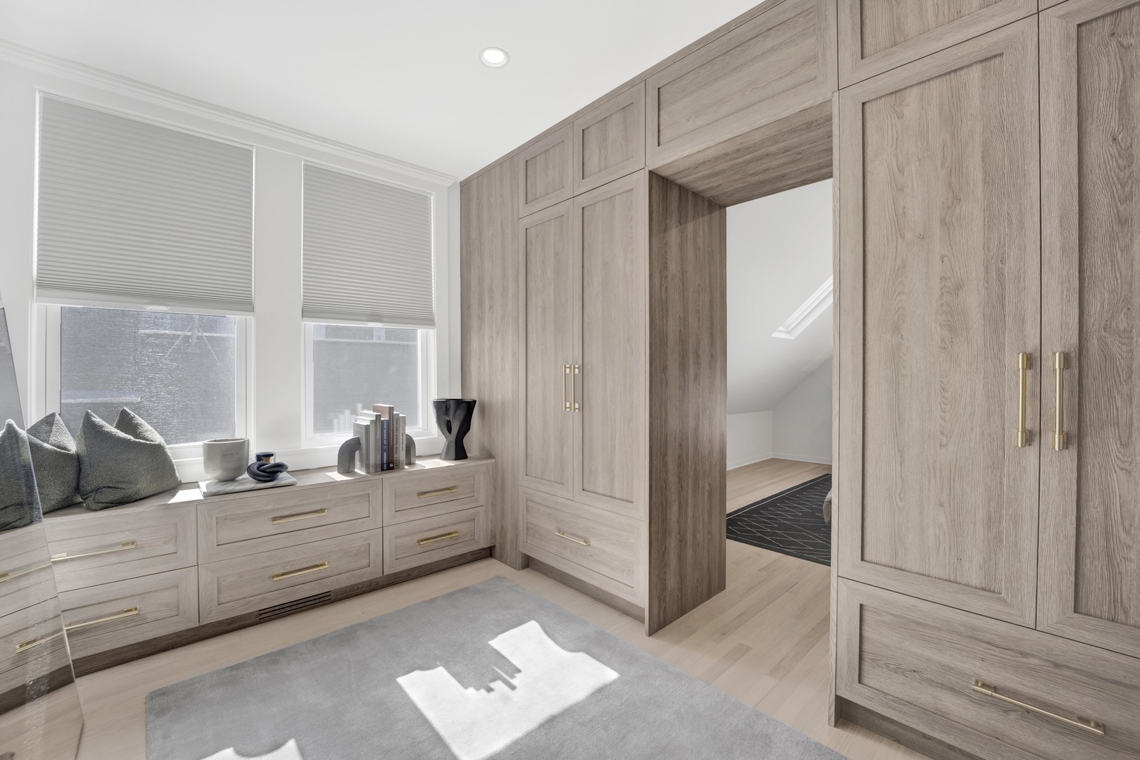 1932 N Honore Street