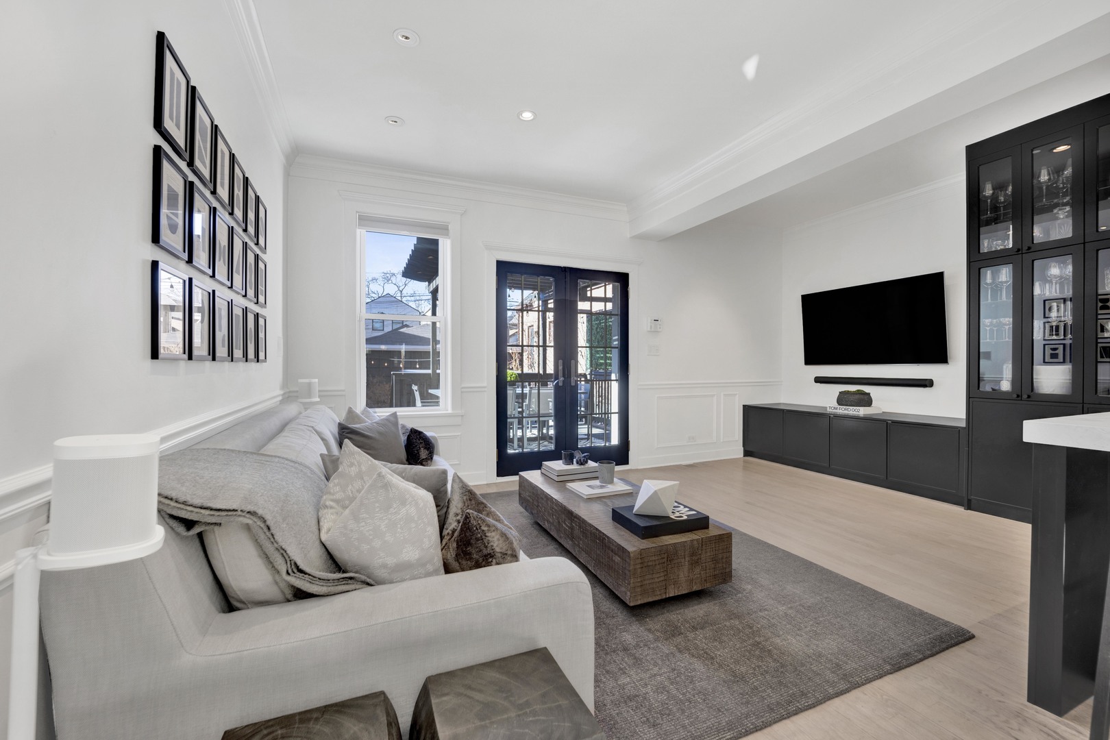 1932 N Honore Street