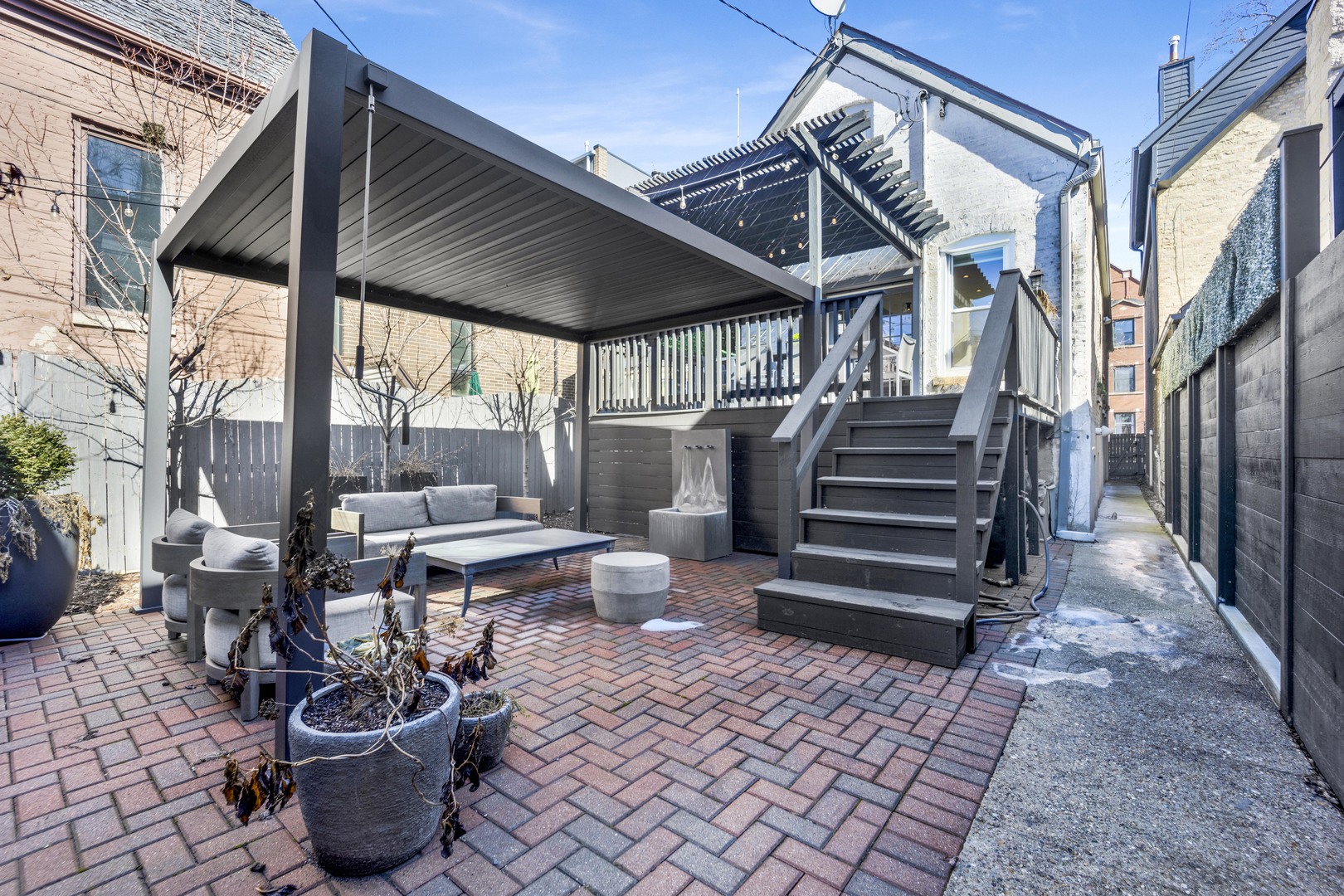 1932 N Honore Street