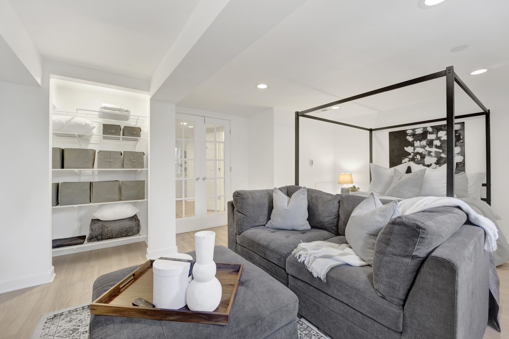 1932 N Honore Street