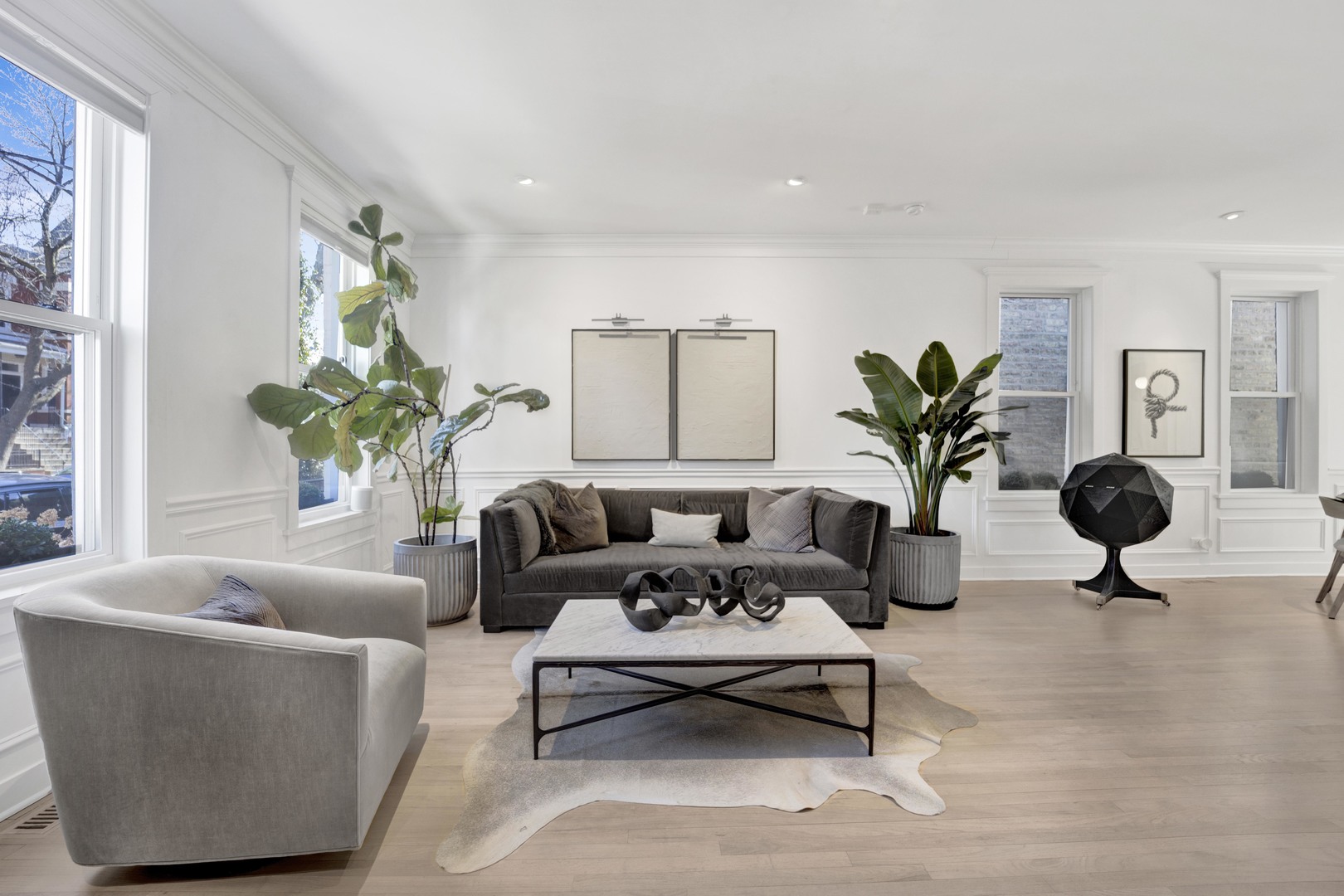 1932 N Honore Street