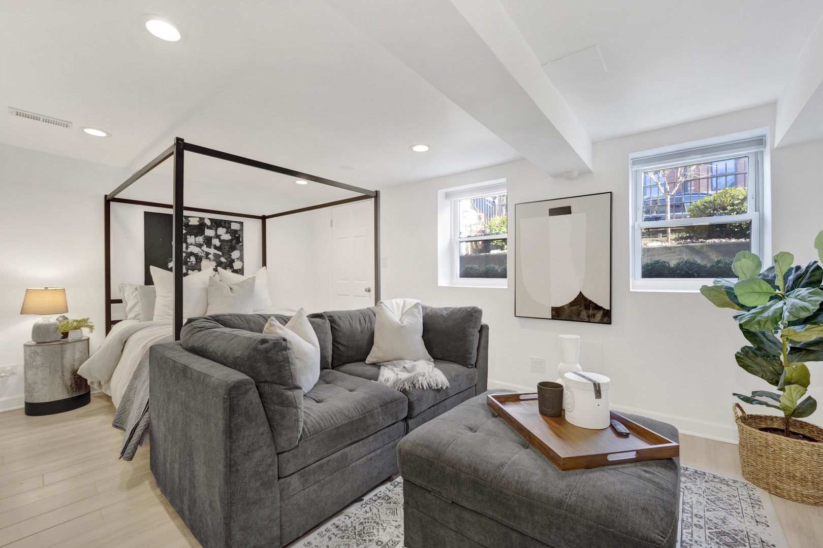 1932 N Honore Street