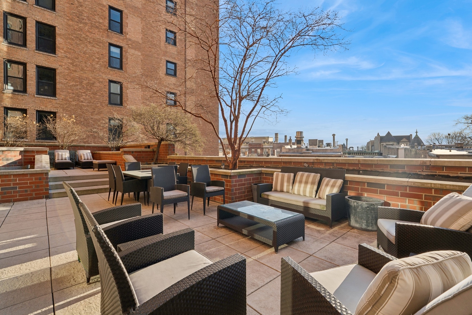 2120 N Lincoln Park West Unit: 5-6