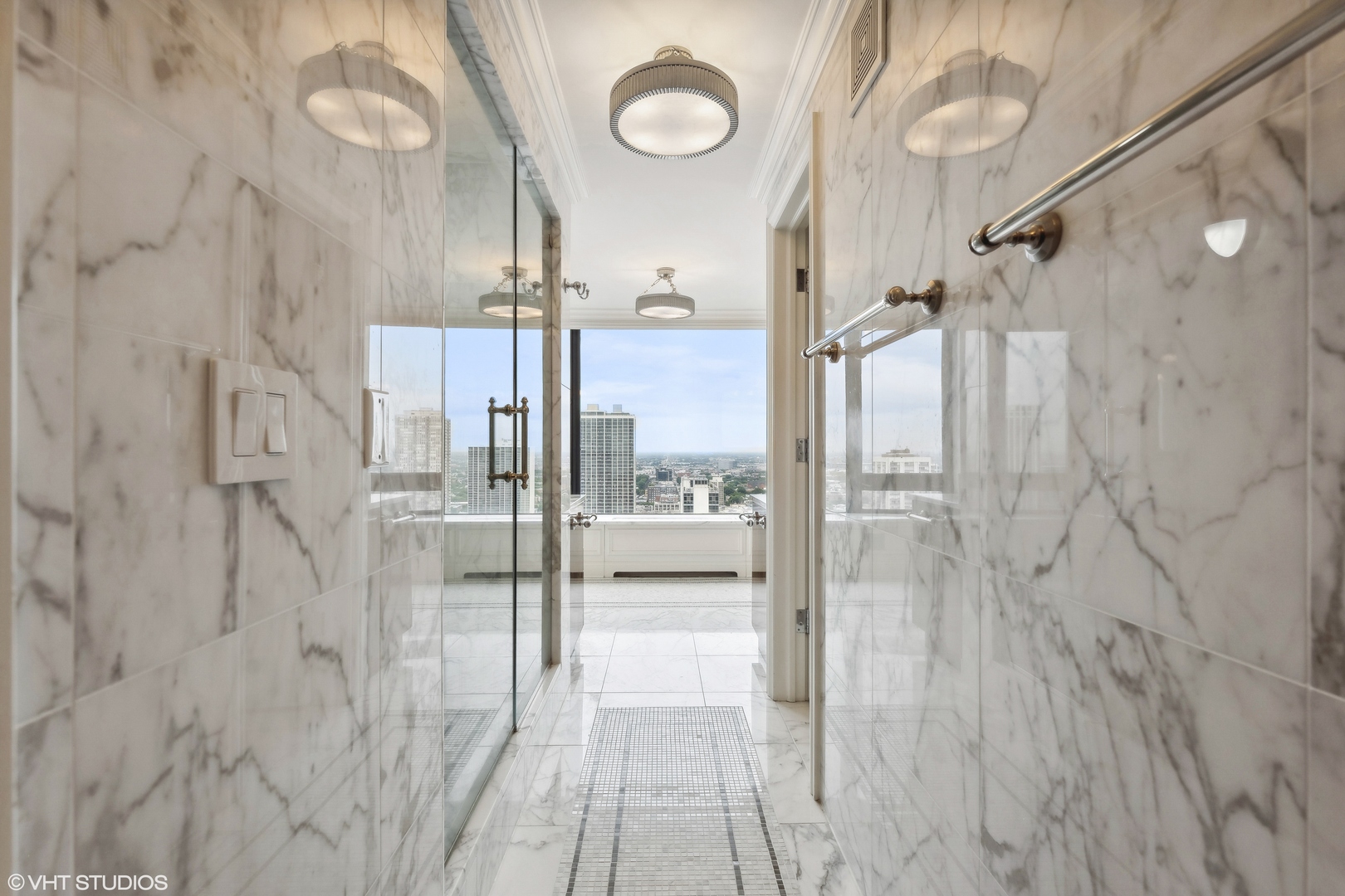 1555 N ASTOR Street Unit: 35W