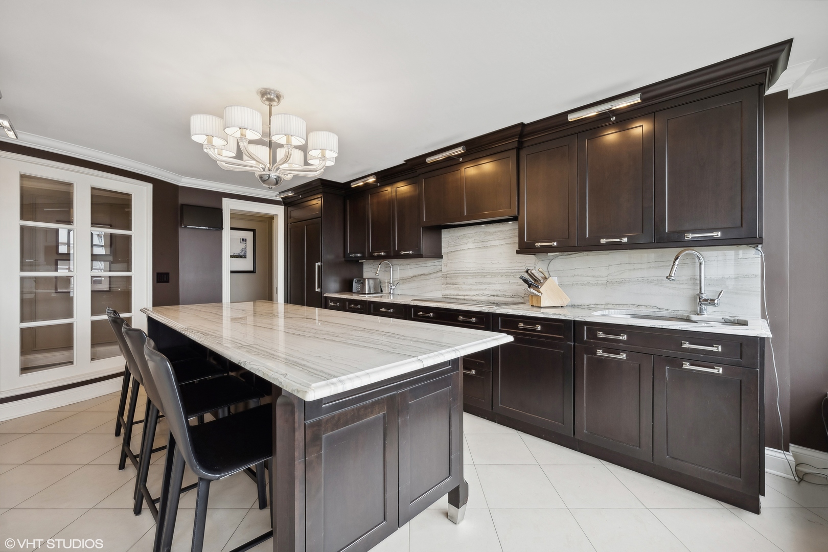 1555 N ASTOR Street Unit: 35W