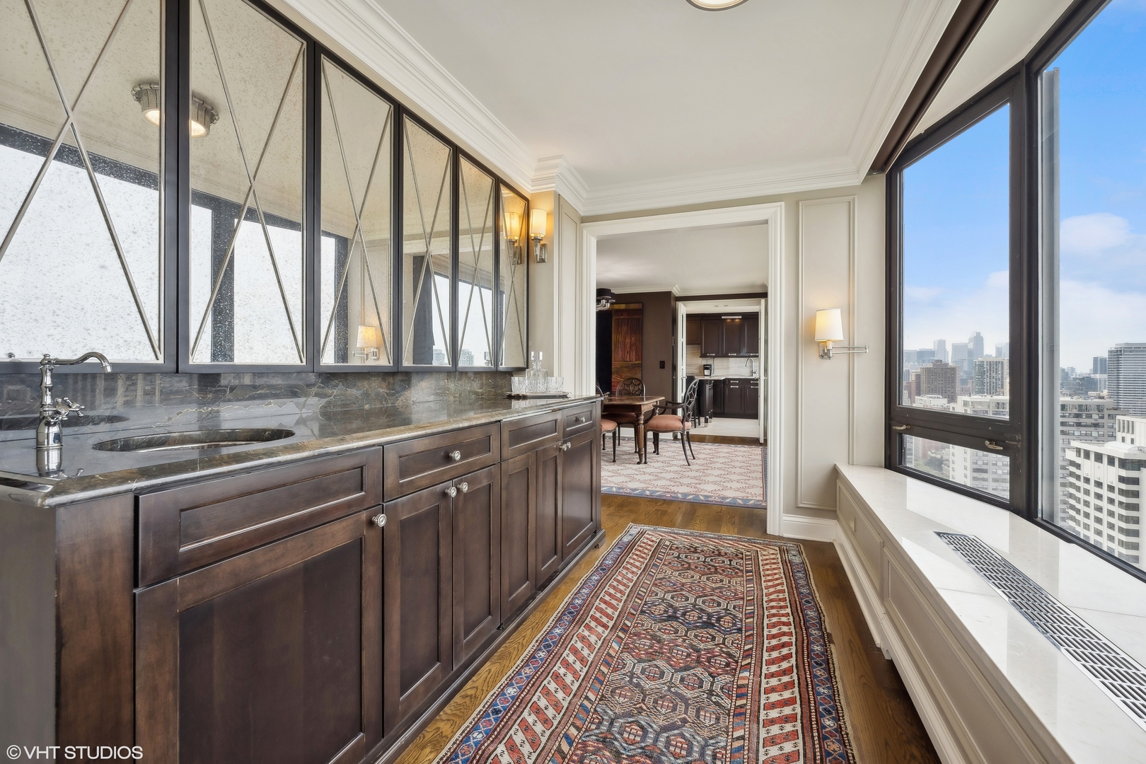 1555 N ASTOR Street Unit: 35W