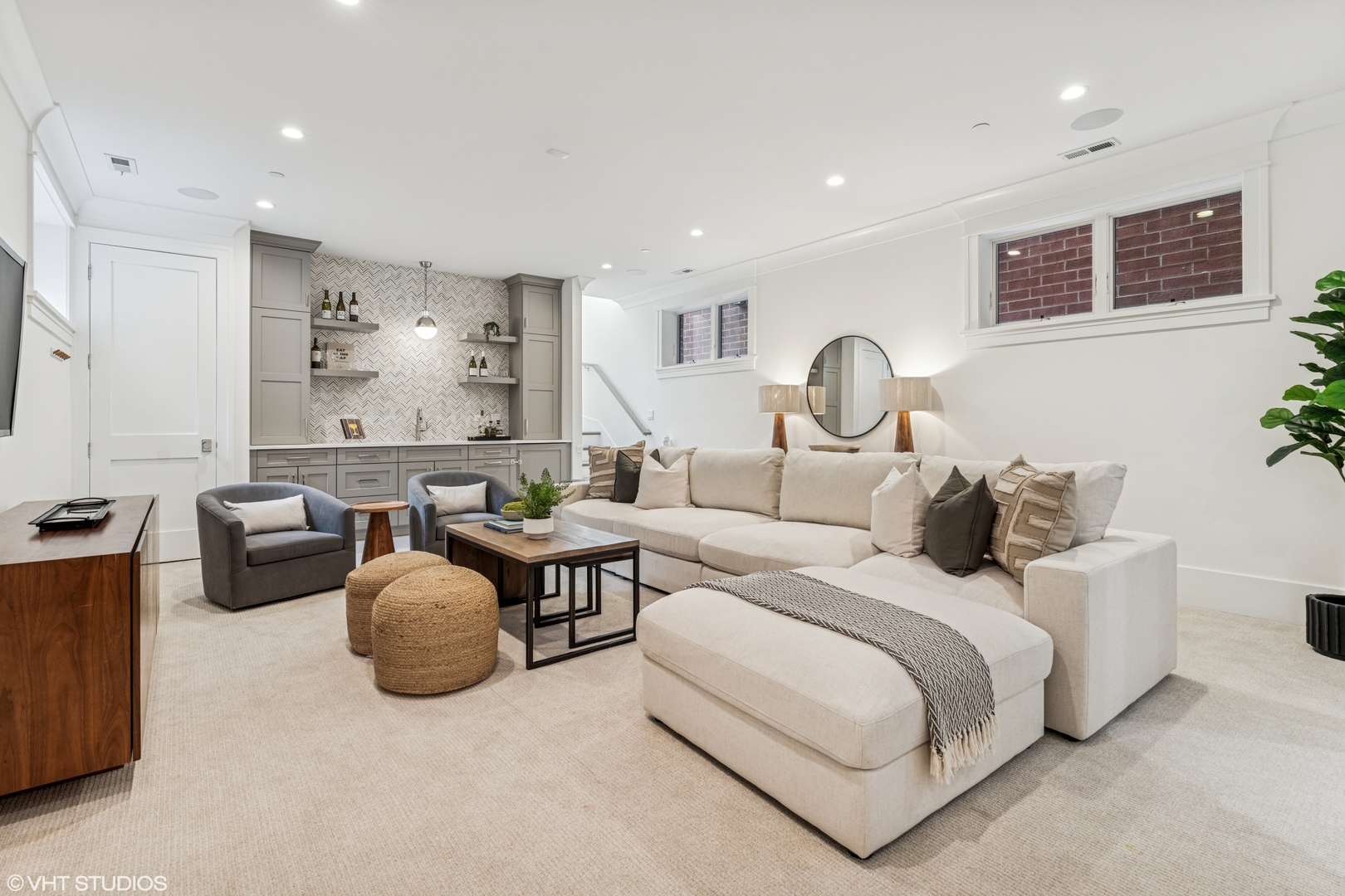 1963 N Dayton Street