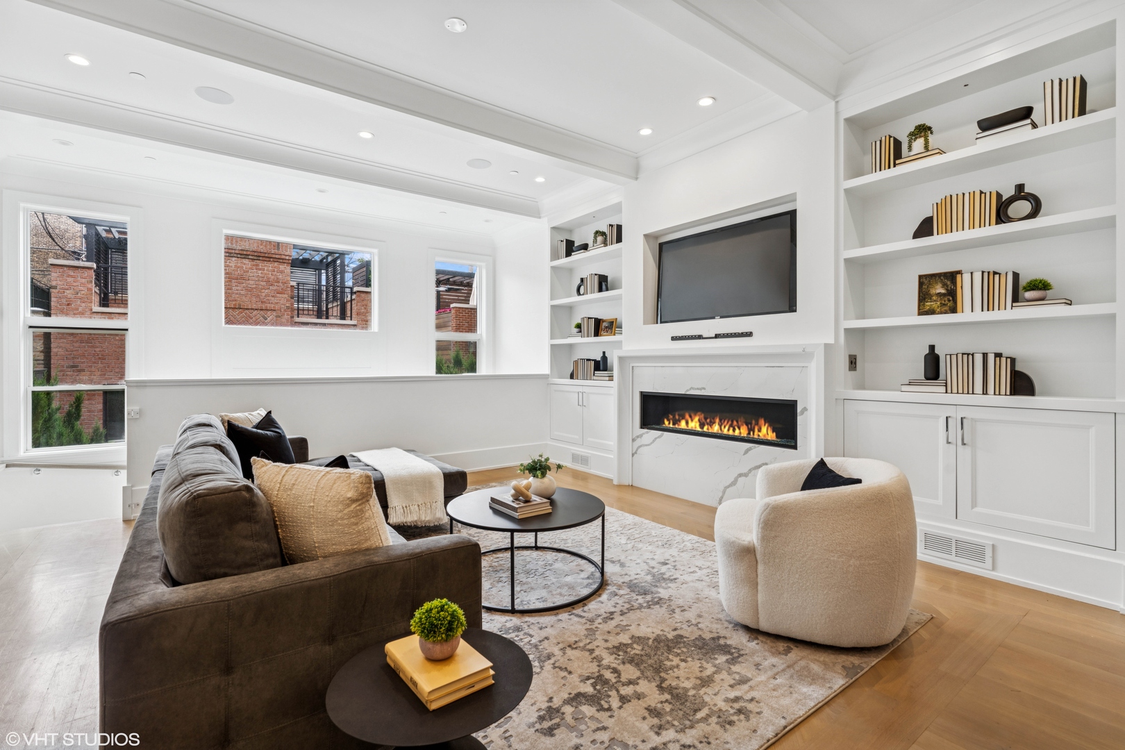 1963 N Dayton Street