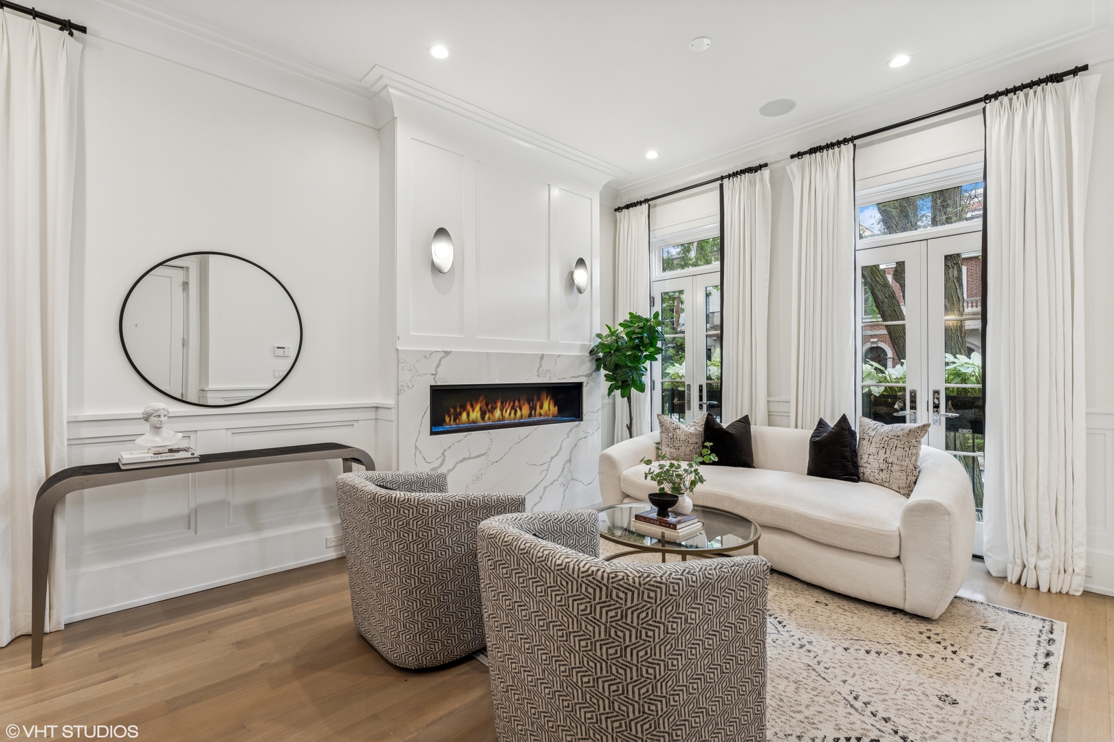 1963 N Dayton Street