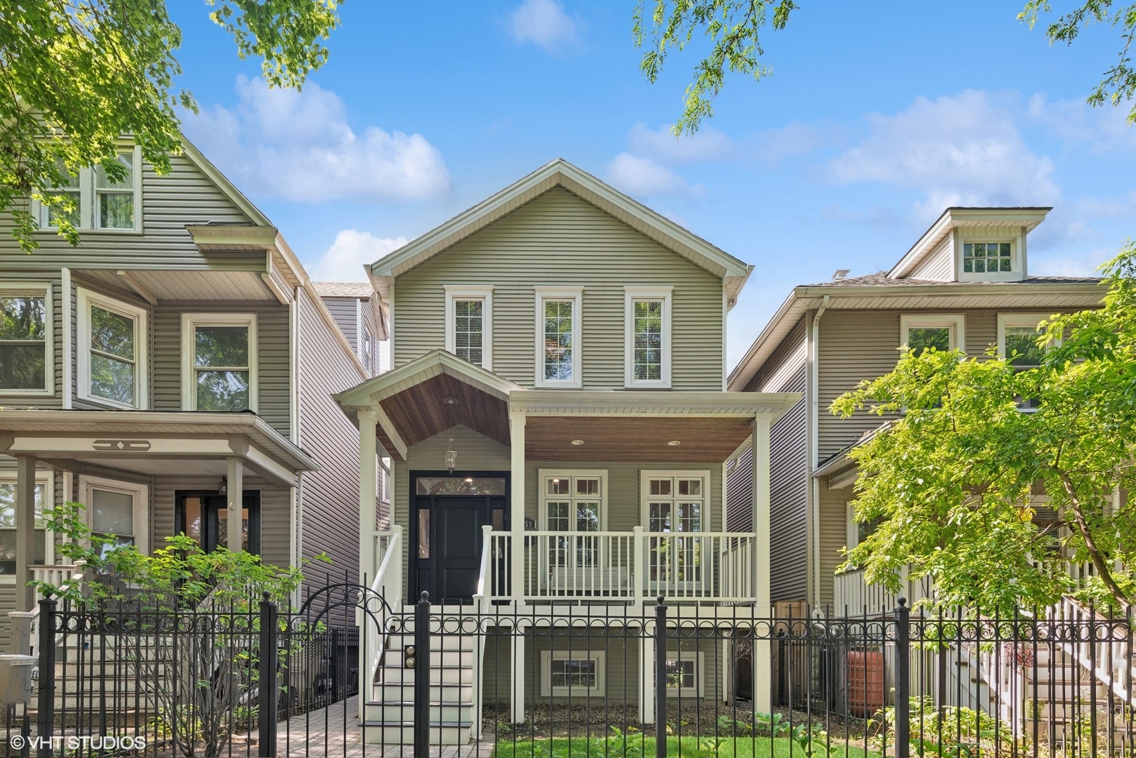 1959 W Berwyn Avenue