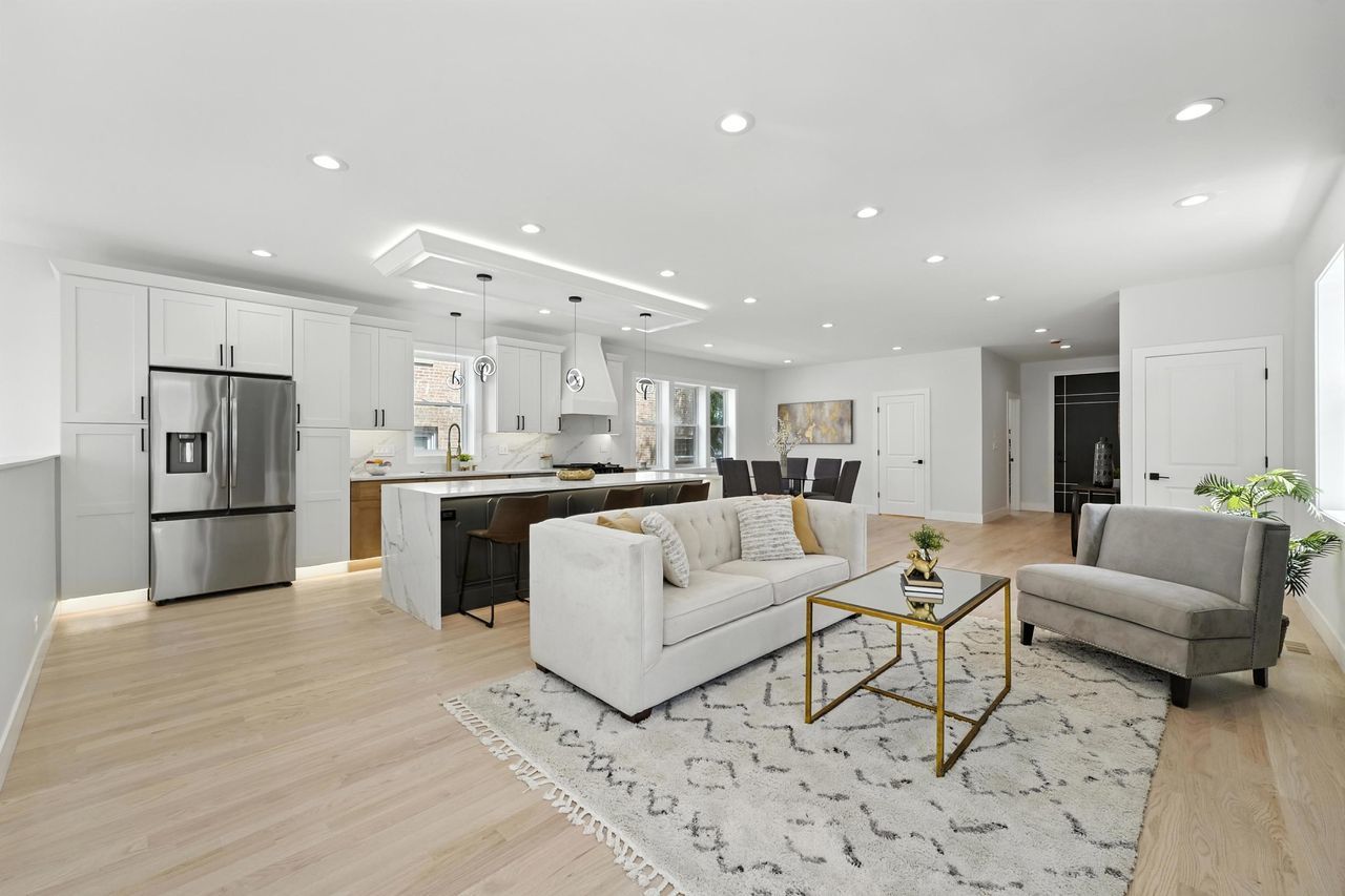 4630 N Kasson Avenue