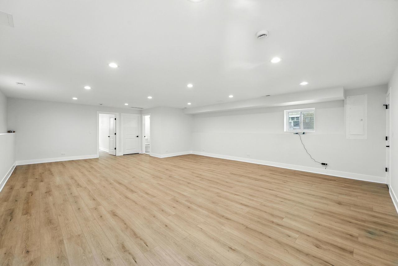 4630 N Kasson Avenue