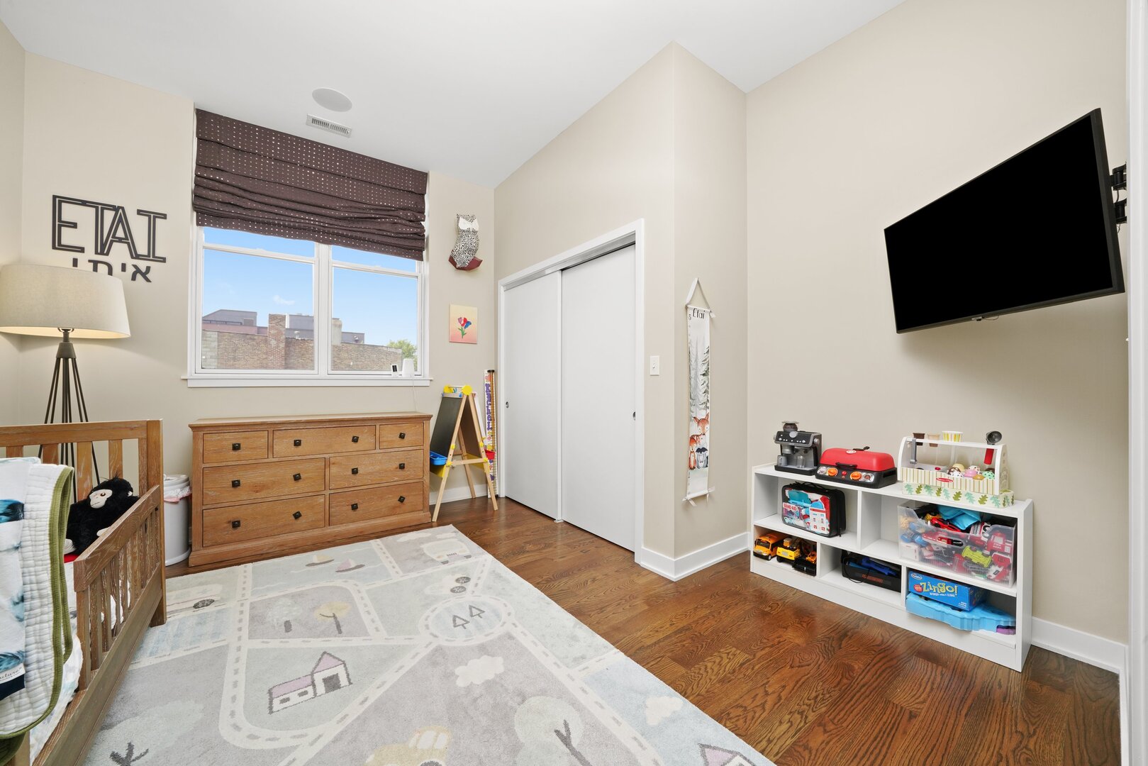 1611 N Hermitage Avenue Unit: 301