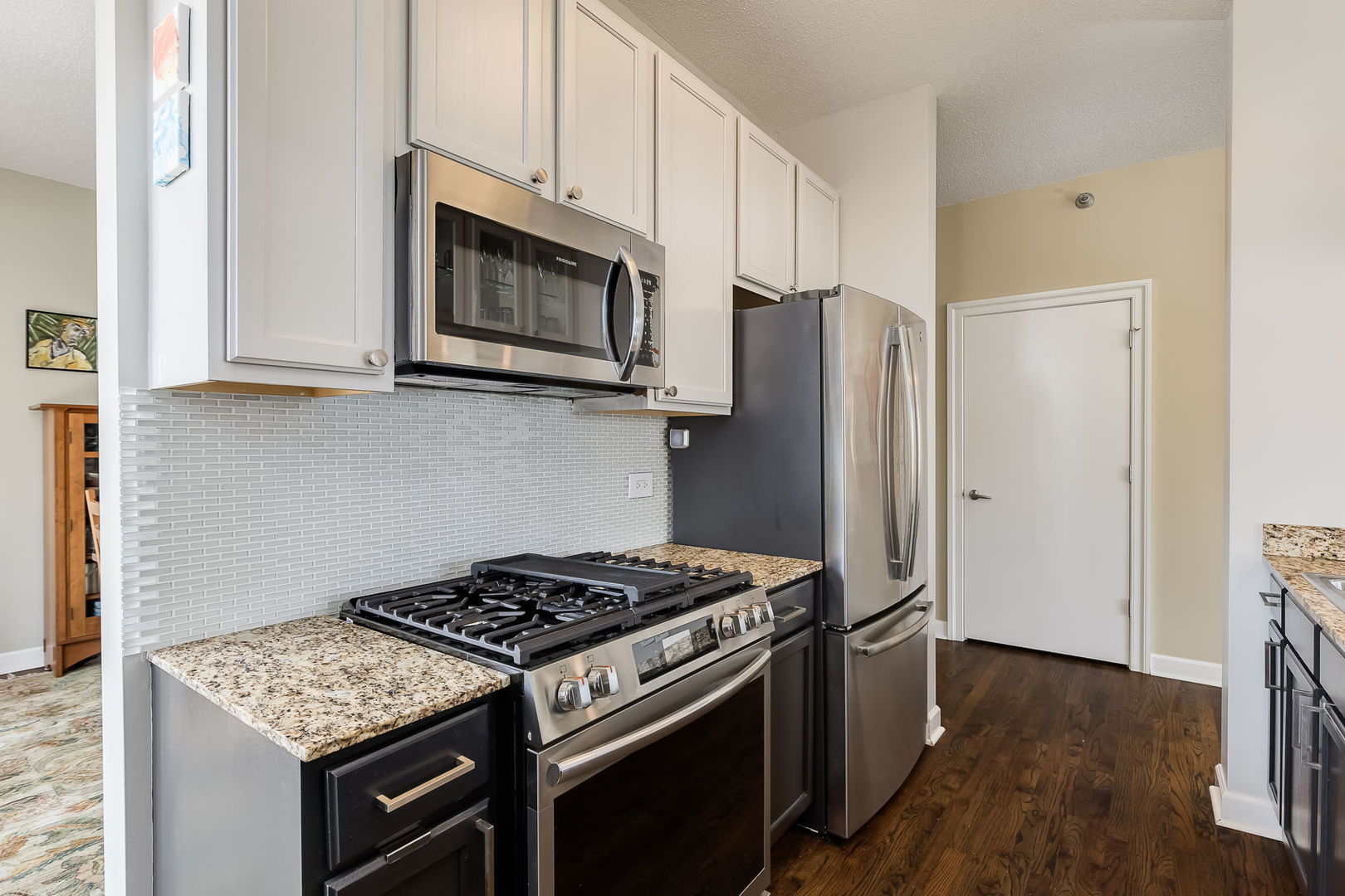 41 E 8th Street Unit: 1401