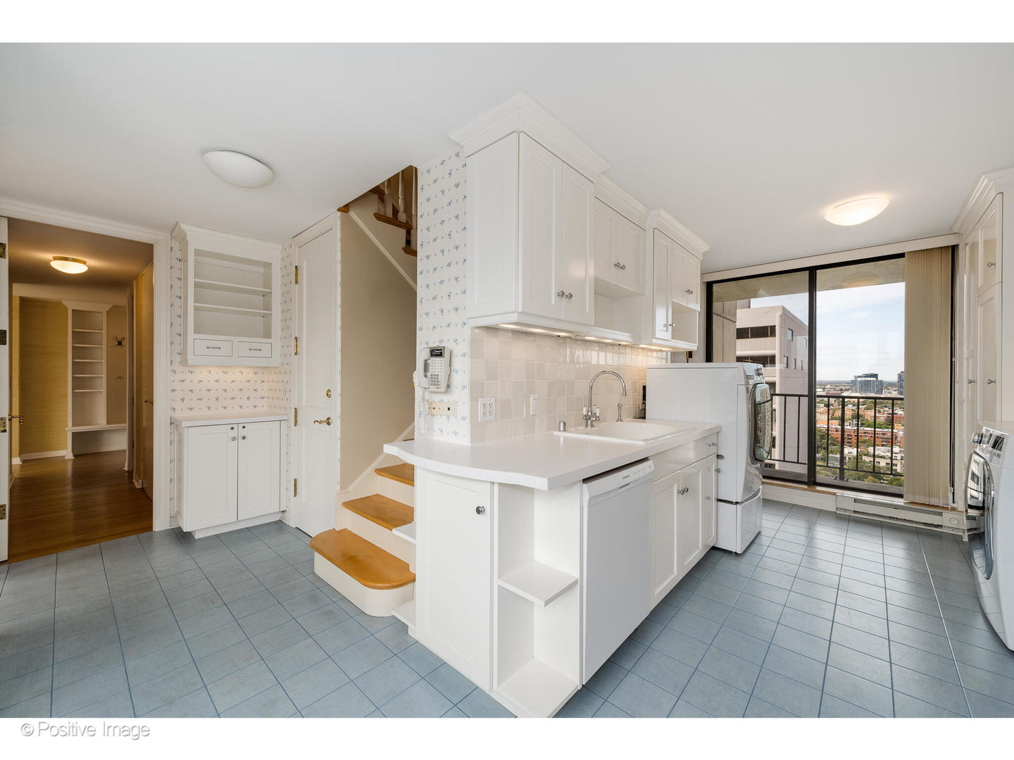 1410 N State, Unit 27A