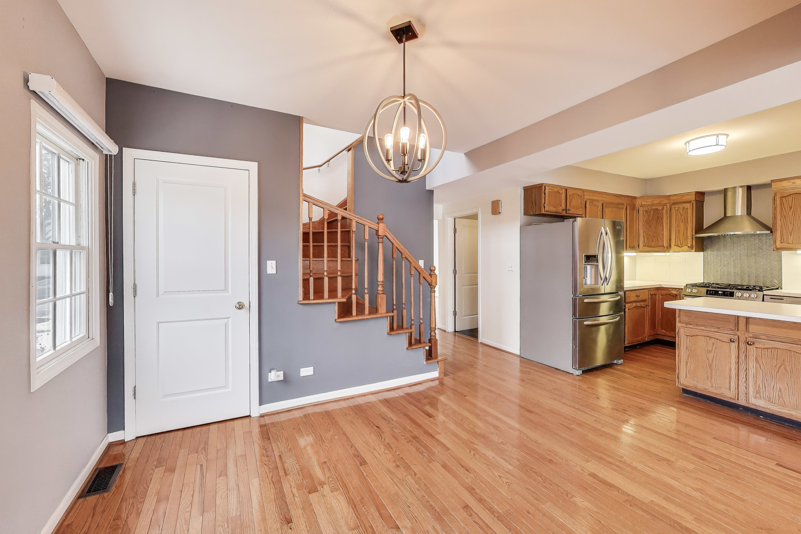 6107 N Nassau Avenue