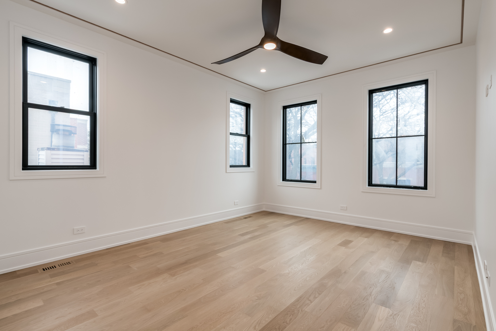 2034 N Racine Avenue Unit: 2