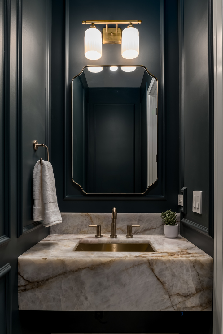 2034 N Racine Avenue Unit: 2