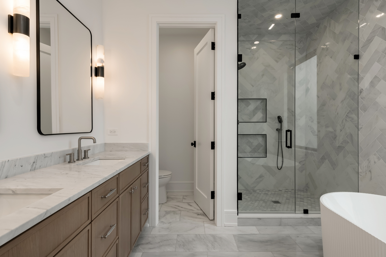 2034 N Racine Avenue Unit: 2