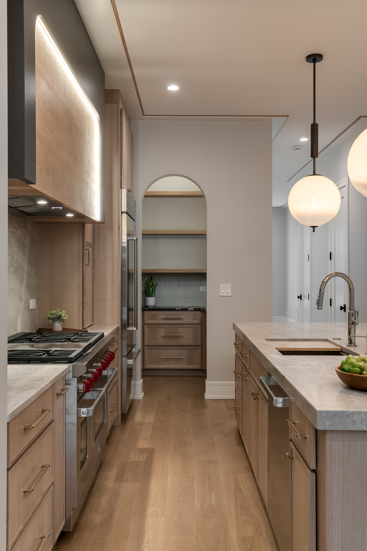 2034 N Racine Avenue Unit: 2