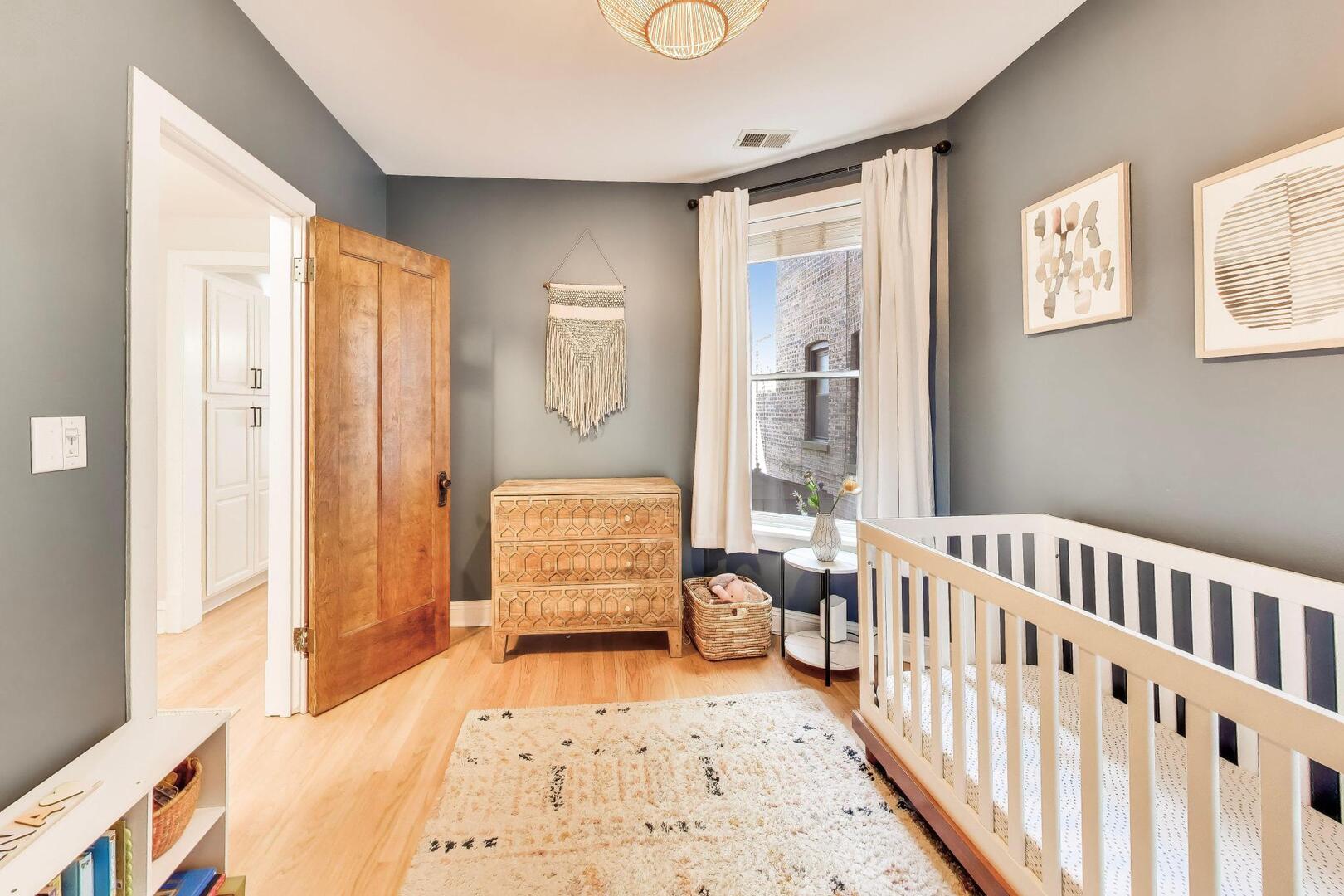 5142 N Leavitt, Unit 1