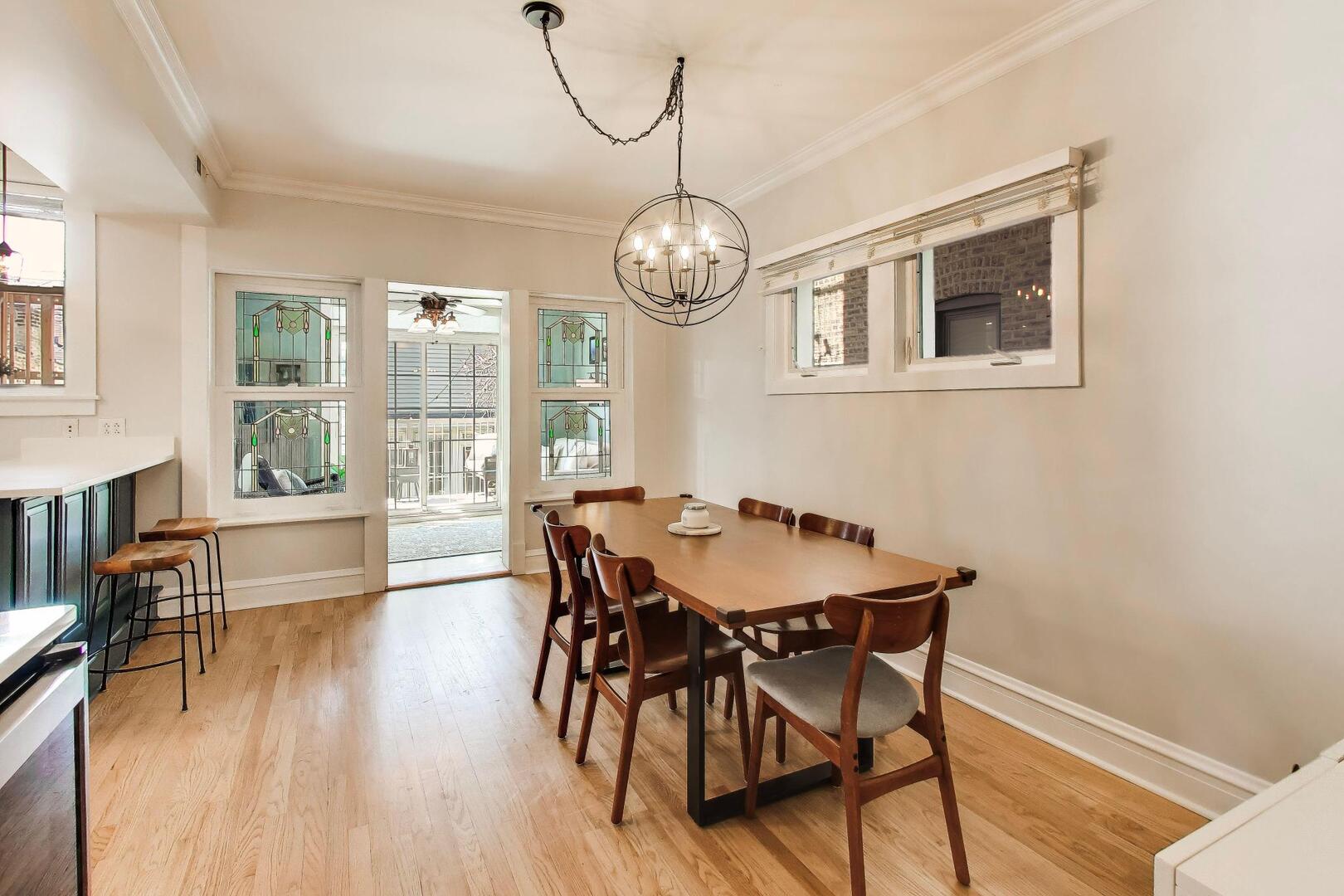 5142 N Leavitt, Unit 1