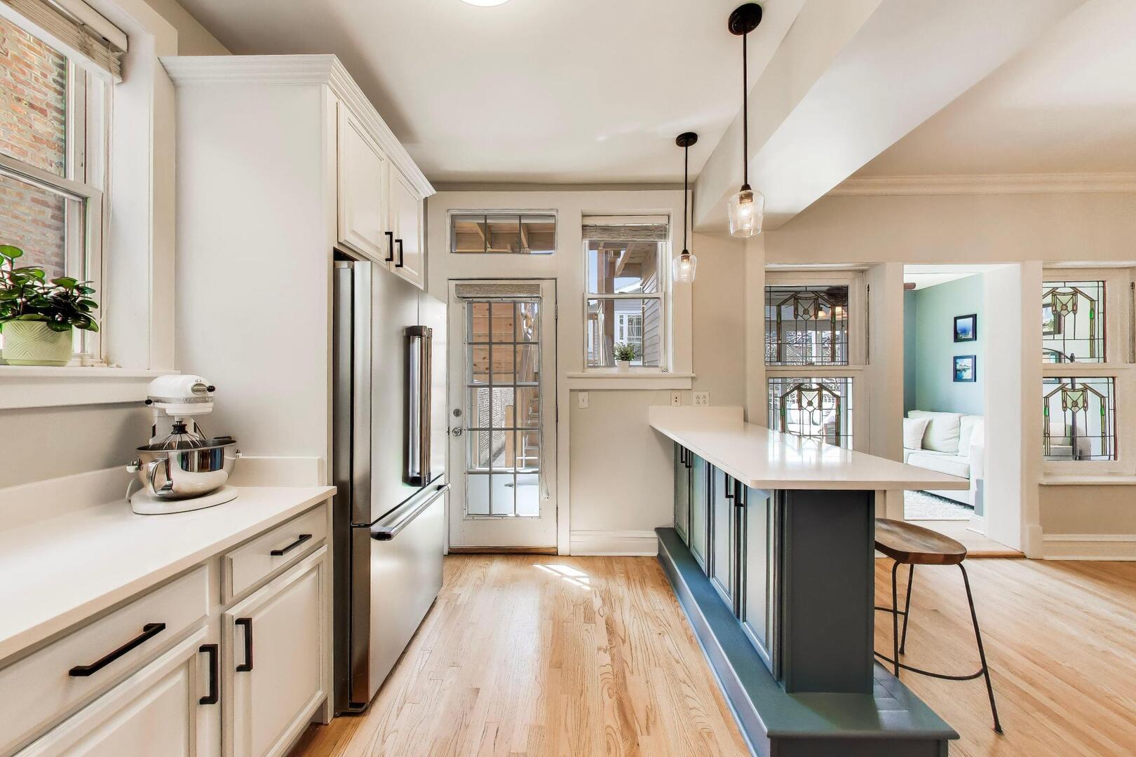 5142 N Leavitt, Unit 1