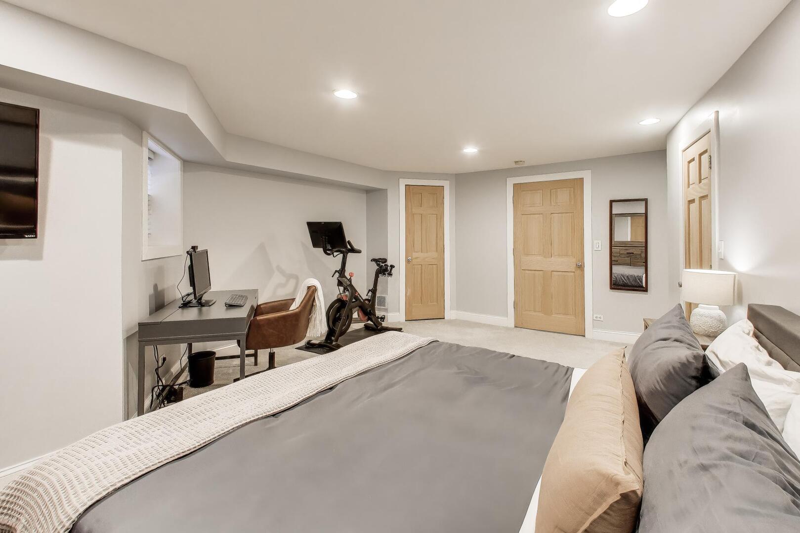 5142 N Leavitt, Unit 1