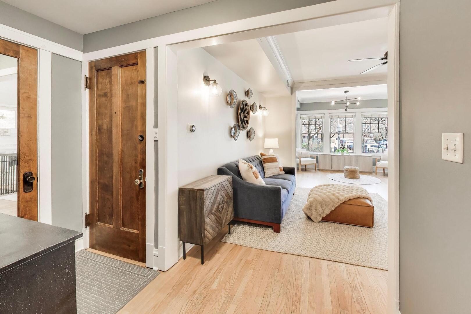 5142 N Leavitt, Unit 1