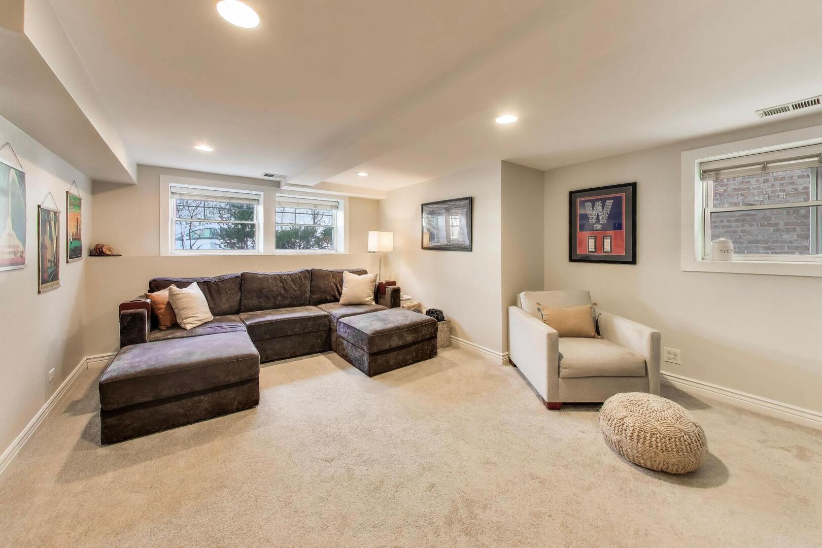 5142 N Leavitt, Unit 1