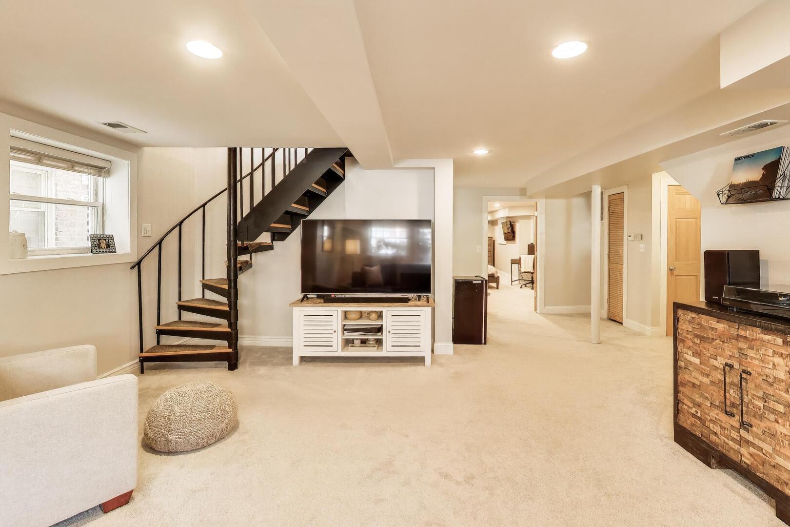 5142 N Leavitt, Unit 1