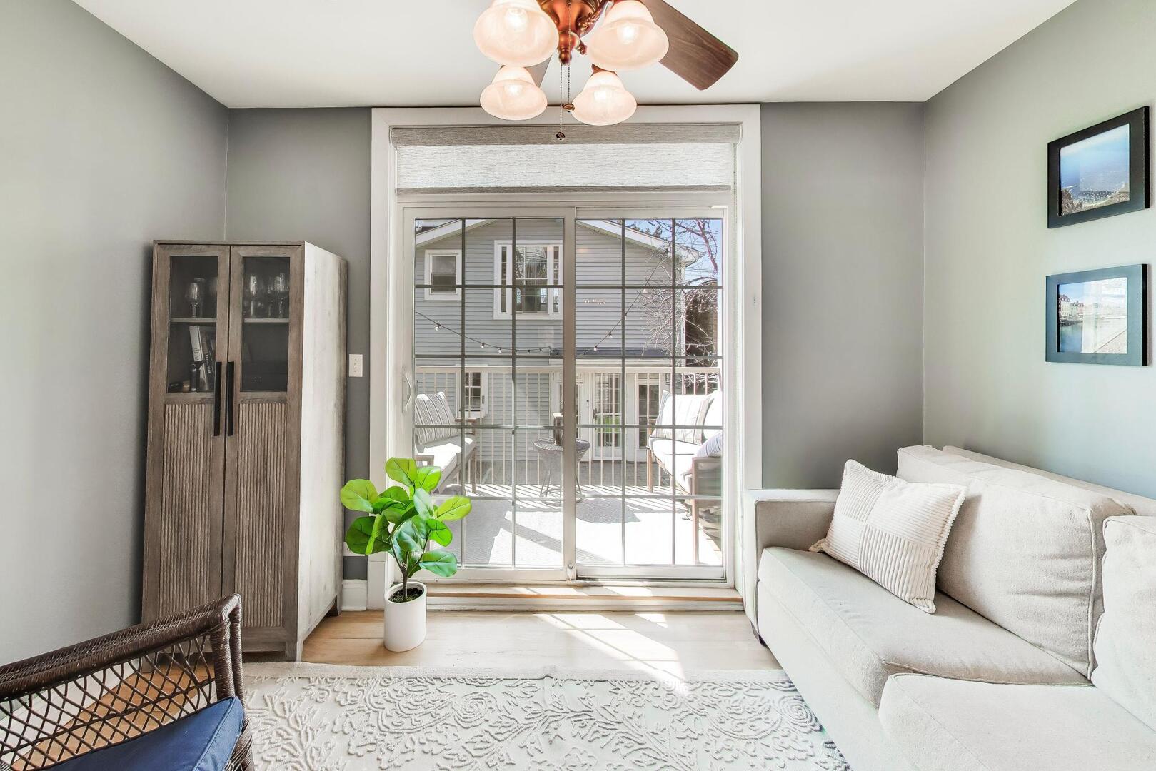 5142 N Leavitt, Unit 1