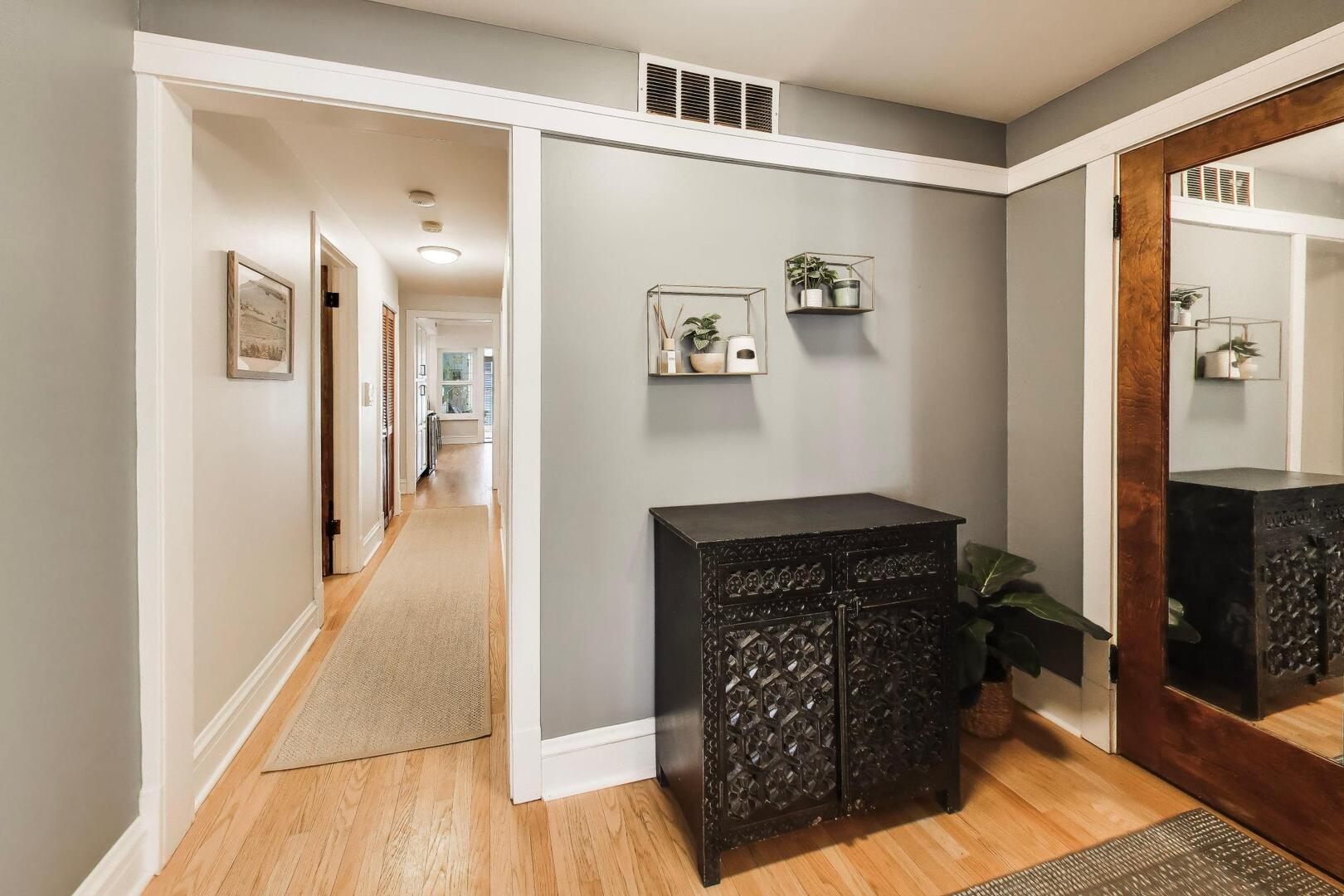 5142 N Leavitt, Unit 1