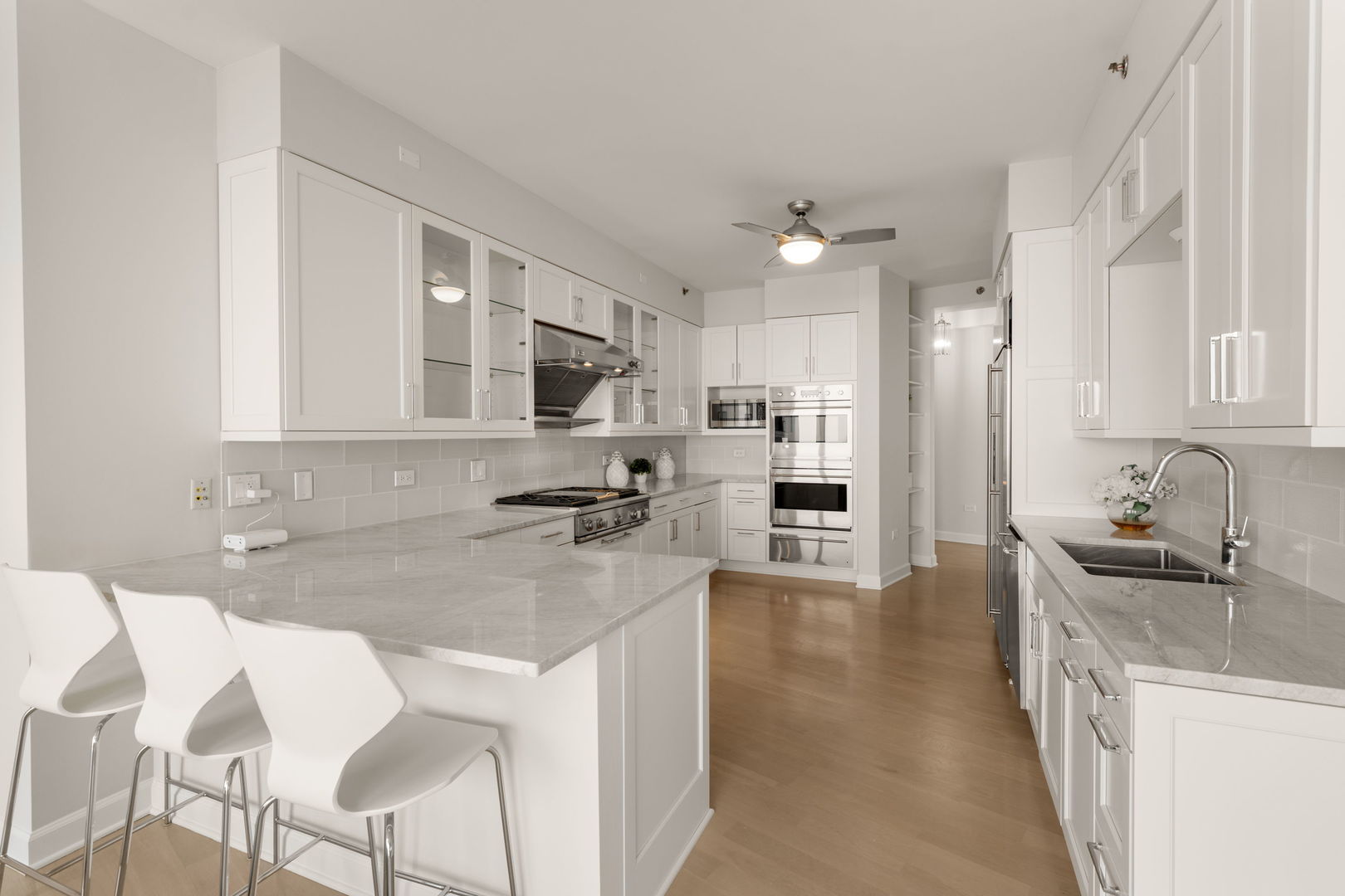 1211 S Prairie Avenue Unit: 3401