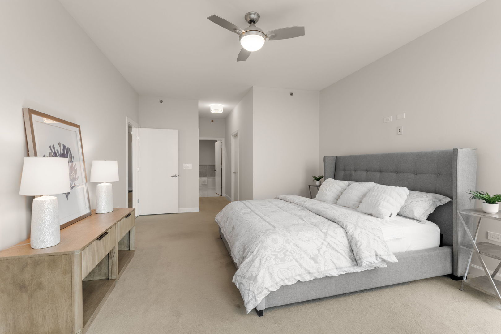 1211 S Prairie Avenue Unit: 3401