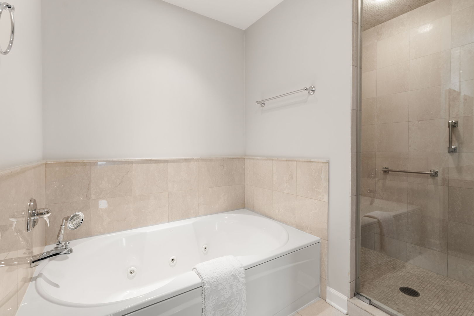 1211 S Prairie Avenue Unit: 3401