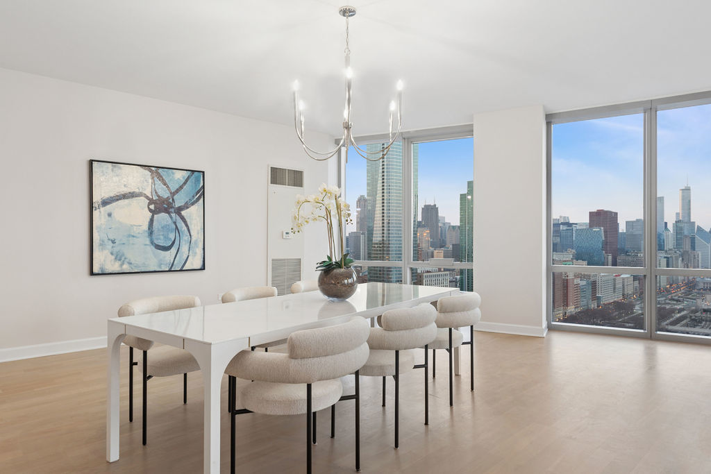 1211 S Prairie Avenue Unit: 3401