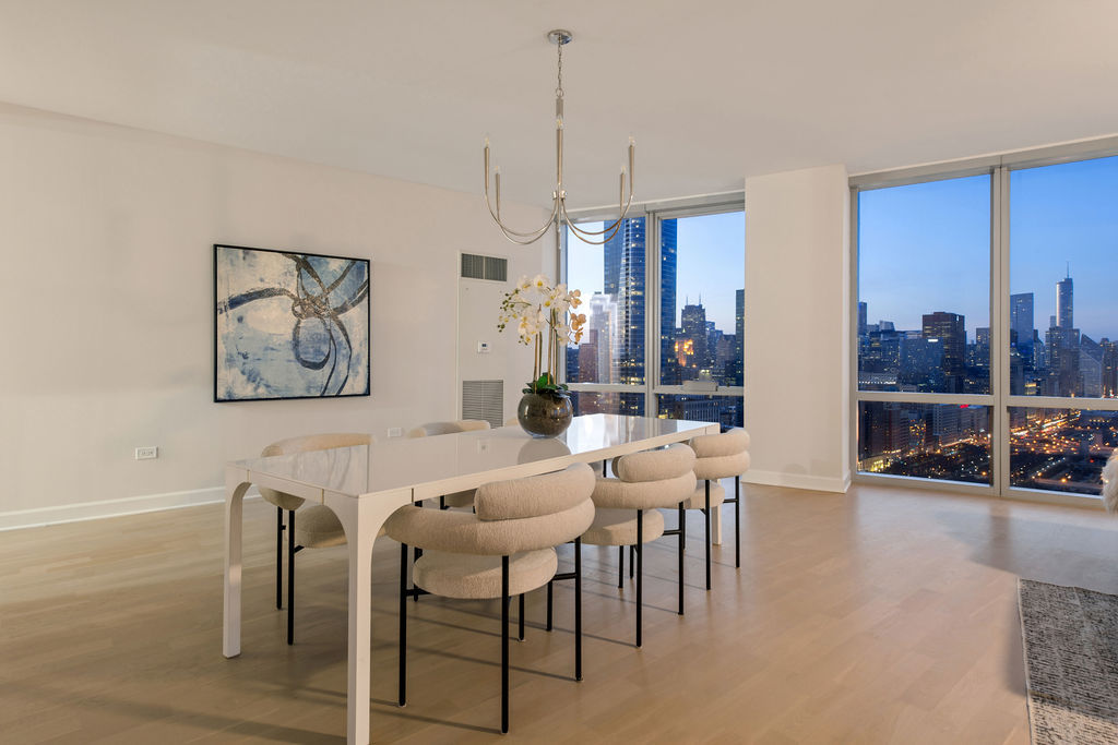 1211 S Prairie Avenue Unit: 3401