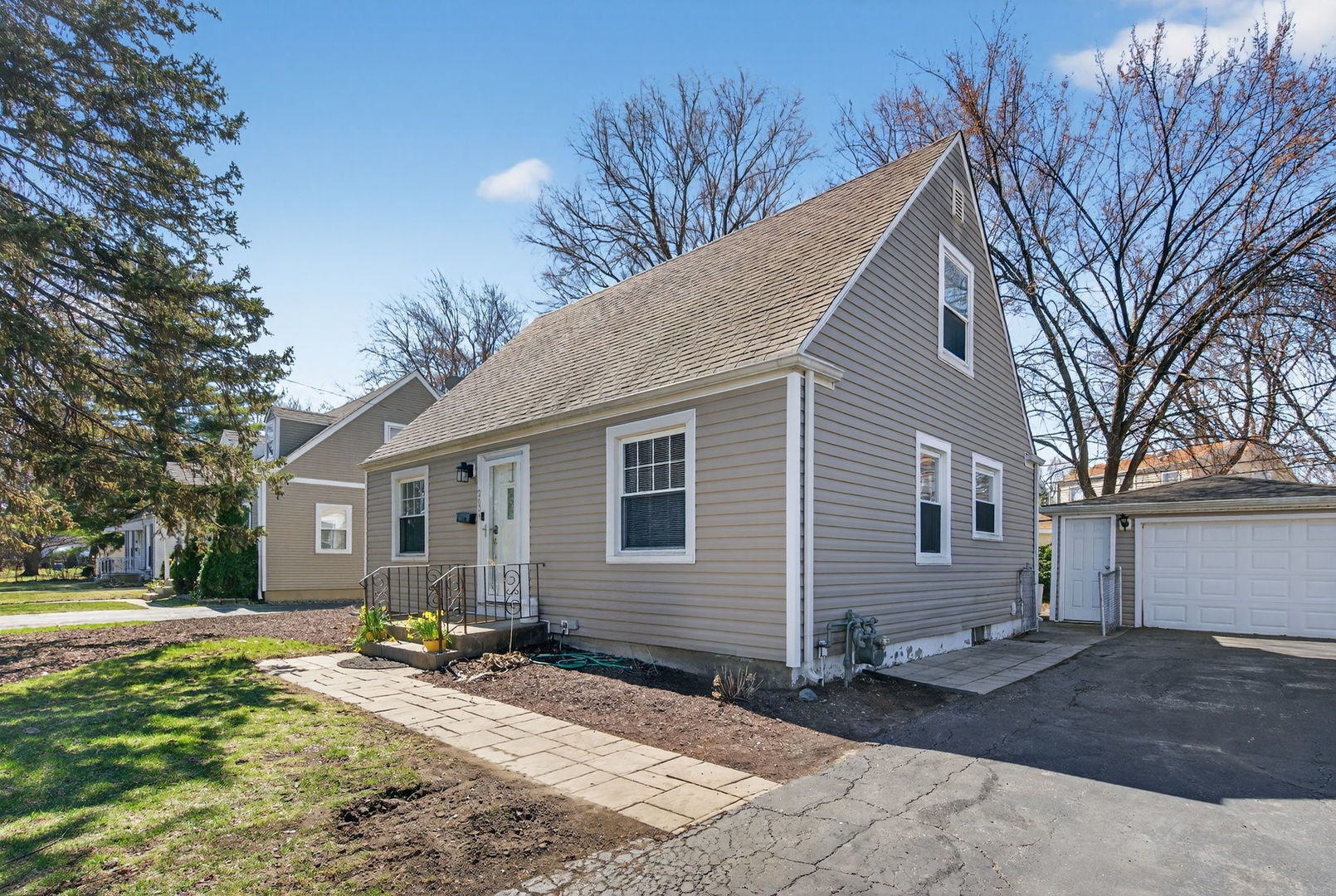 2634 Silver Creek Drive
