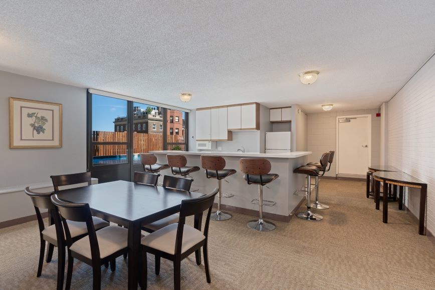 1313 N Ritchie Court Unit: 1005