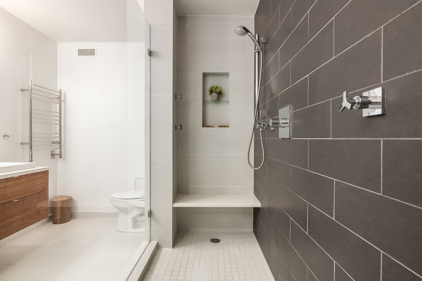 1313 N Ritchie Court Unit: 1005
