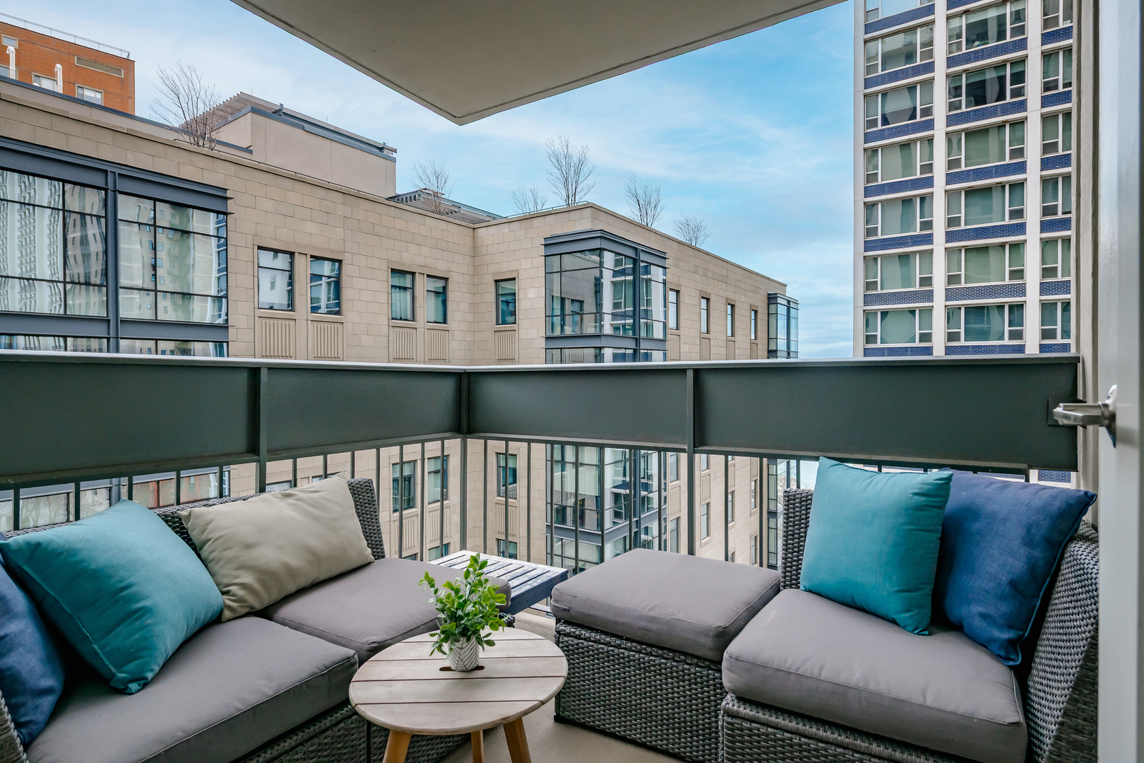 1313 N Ritchie Court Unit: 1005