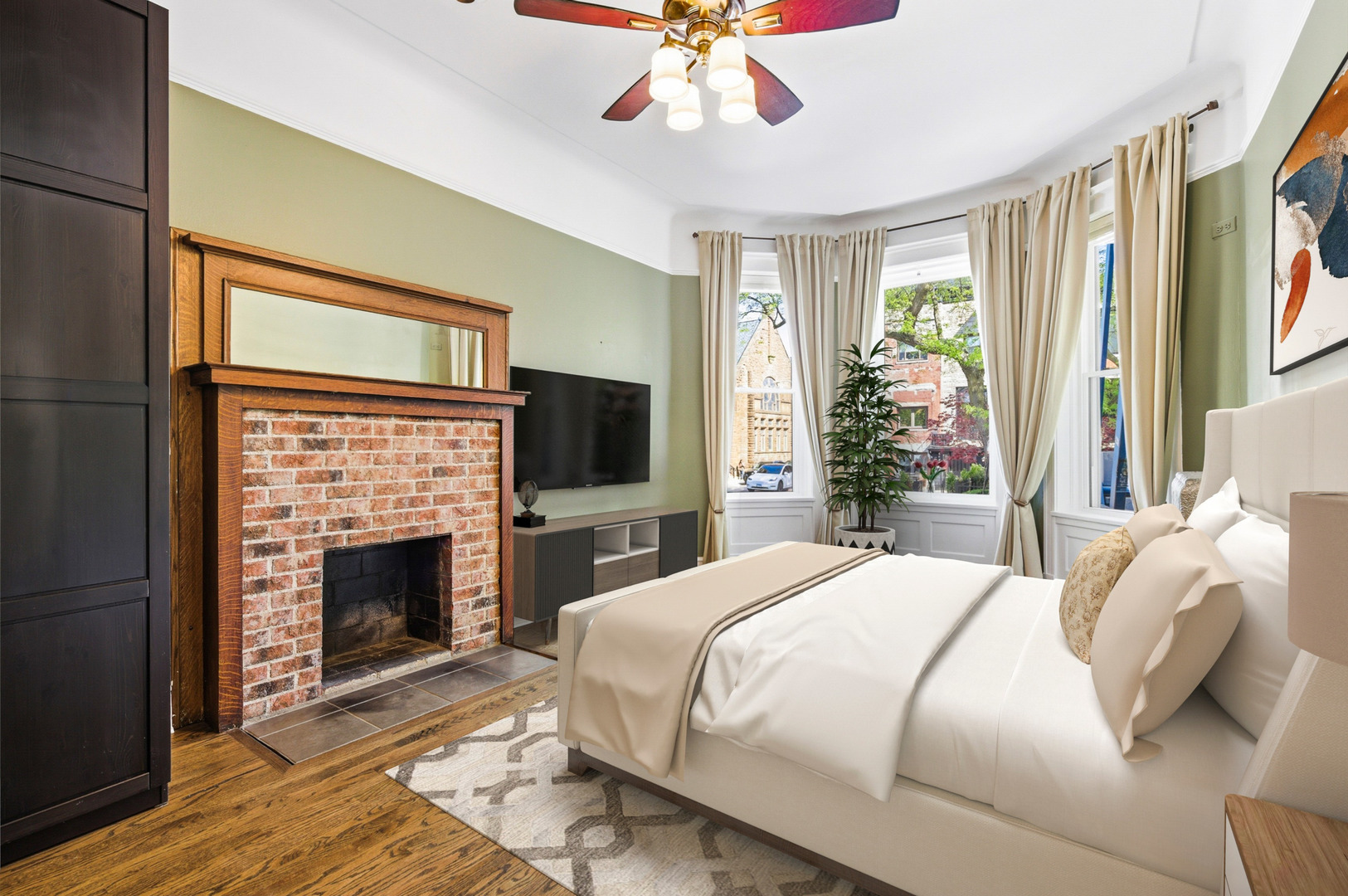 559 W Fullerton Parkway Unit: 1W