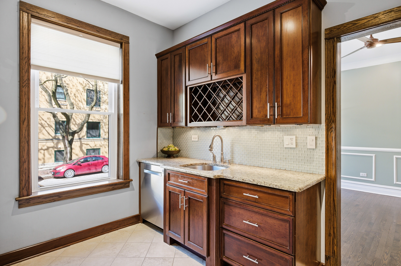 559 W Fullerton Parkway Unit: 1W