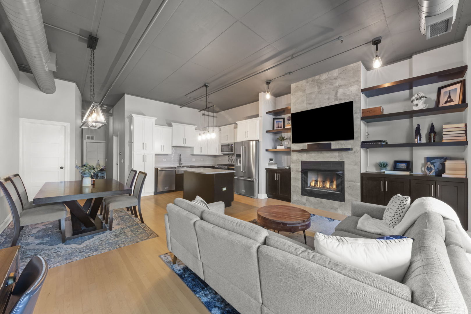 1301 W Madison Street Unit: 305