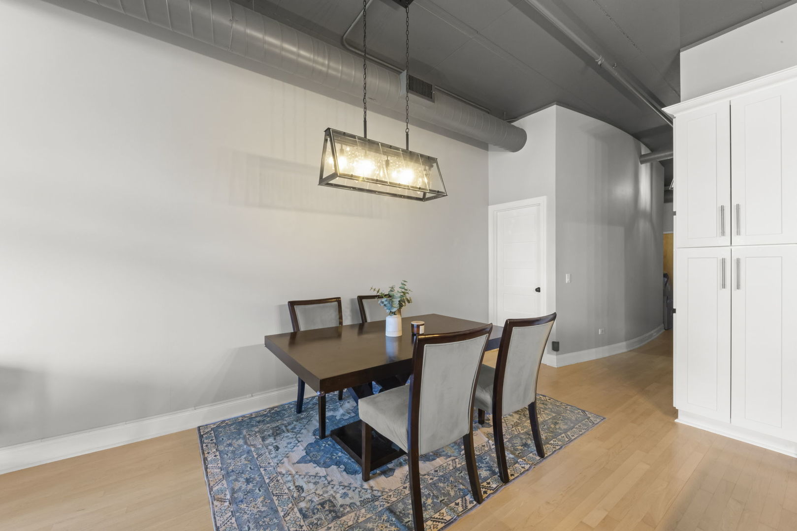 1301 W Madison Street Unit: 305
