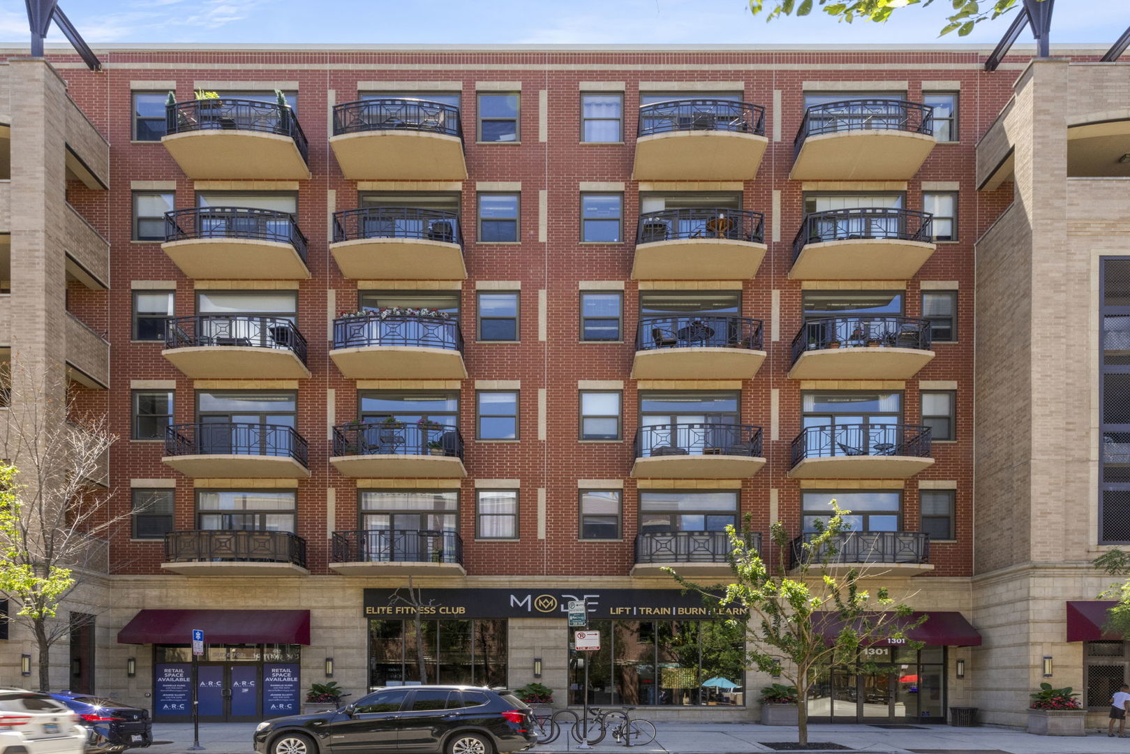 1301 W Madison Street Unit: 305