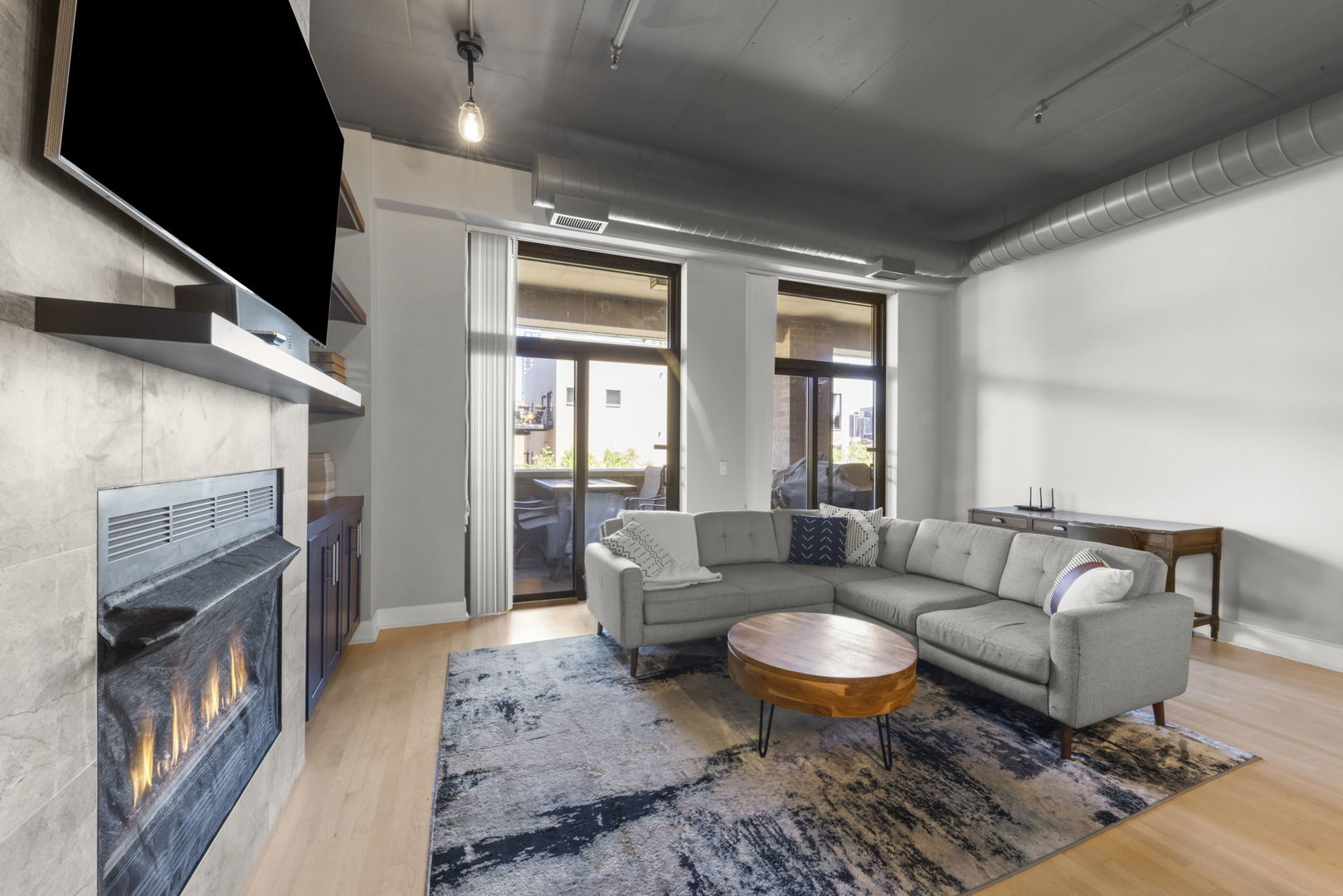 1301 W Madison Street Unit: 305