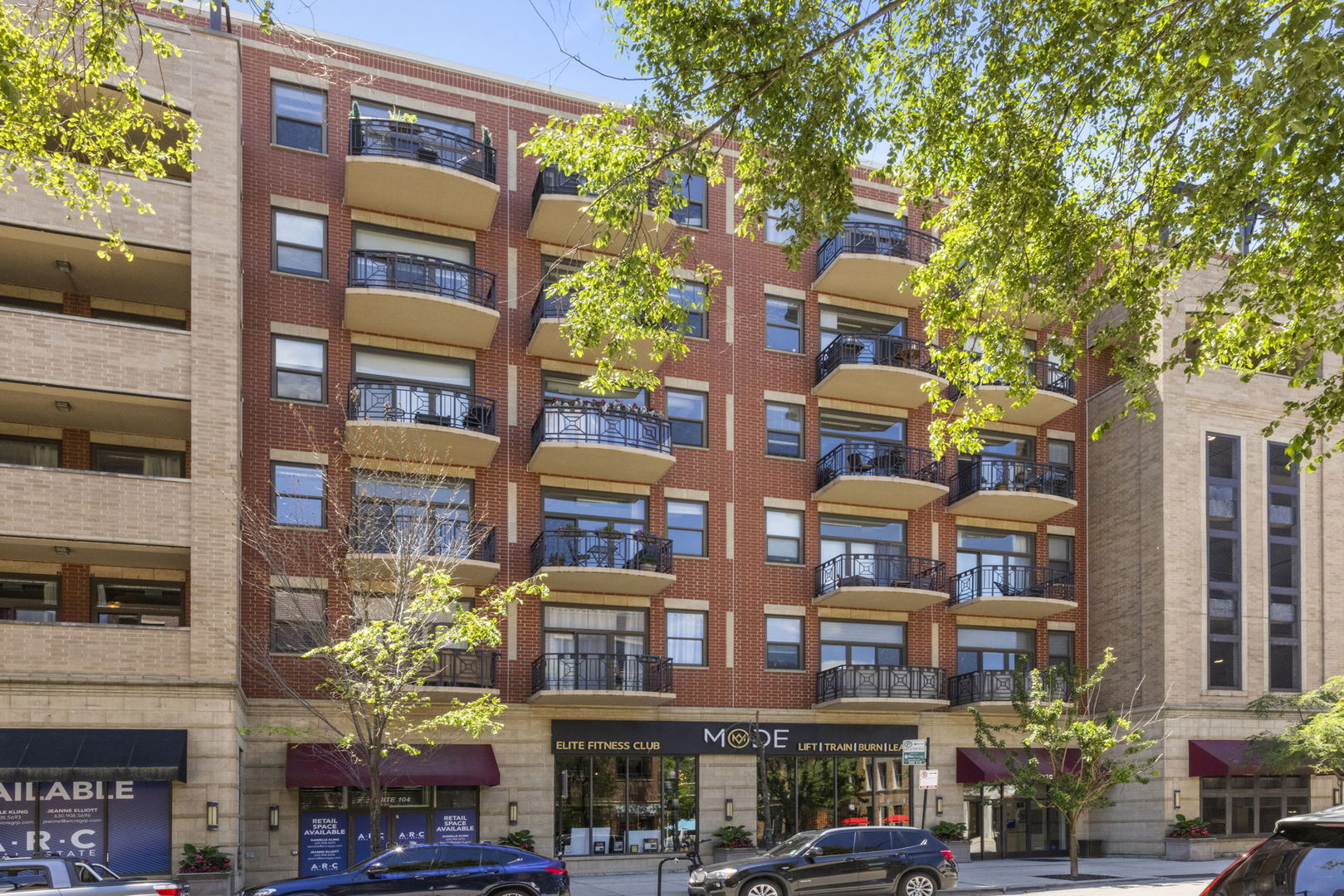 1301 W Madison Street Unit: 305